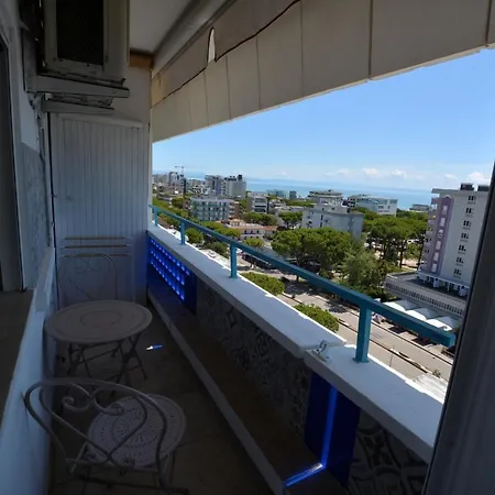 With Marvellous Sea View Apartament Lignano Sabbiadoro