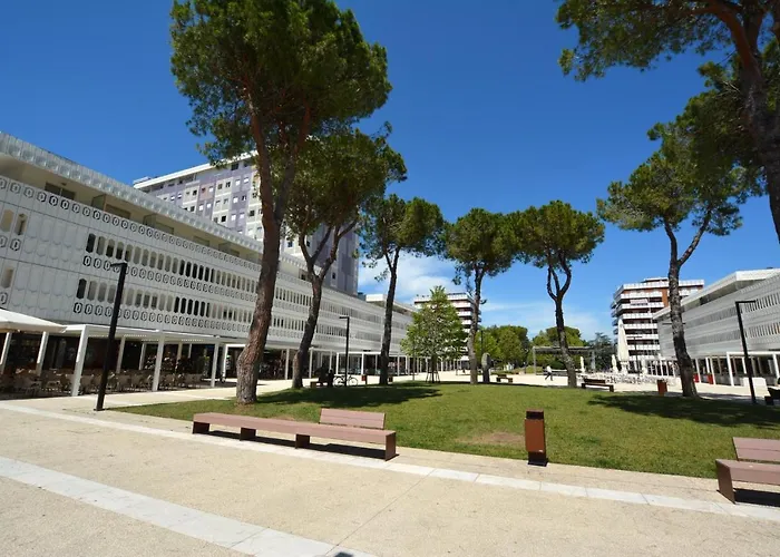 With Marvellous Sea View *